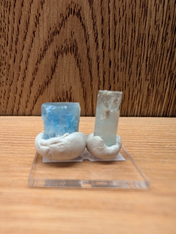 Pair of 2 Aquamarine Thumbnails